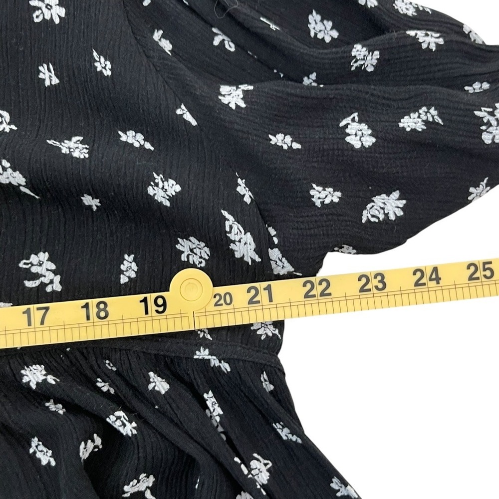 SO Floral Babydoll Blouse Womens XL Black‎ White Excellent Peplum Rayon Tie Neck - Picture 10 of 13